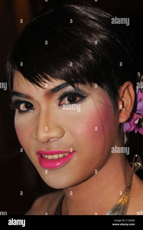 THAI LADYBOY @ Tranny Clips